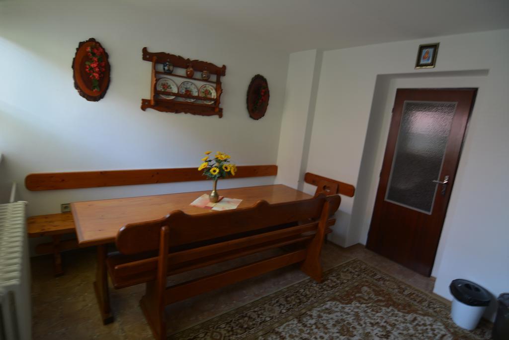 Privat Marika Apartment Nova Lesna Exterior photo